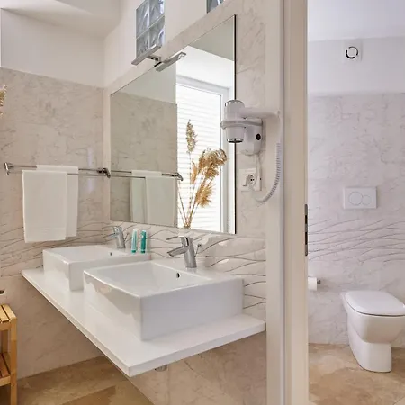 Hotel Golden 4*